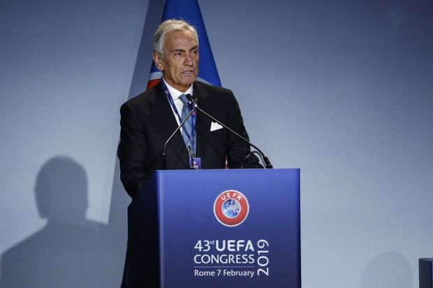 Први човек италијанског фудбала није оптимиста: Фудбал би могао да се врати на стадионе у септембру, октобру